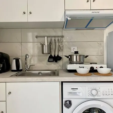 Apartment Bright House, Walking Distance To '10' Kos Town