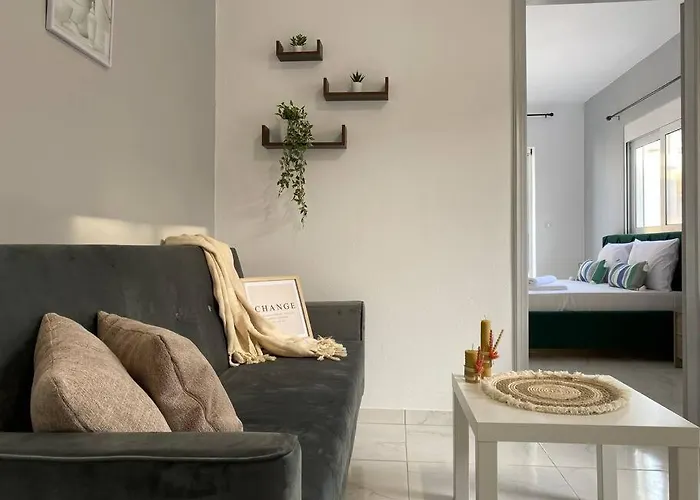 Stylish In Town, Walking Distance To The - No 10 Apartamento