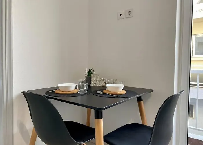 Apartamento Stylish In Town, Walking Distance To The - No 10 Cós