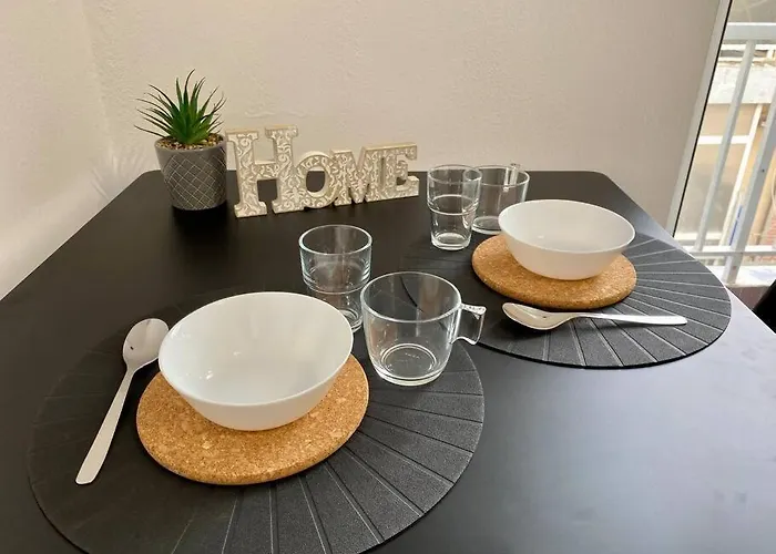 Apartamento Stylish In Town, Walking Distance To The - No 10