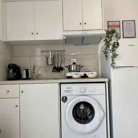 Stylish In Town, Walking Distance To The - No 10 Apartmán